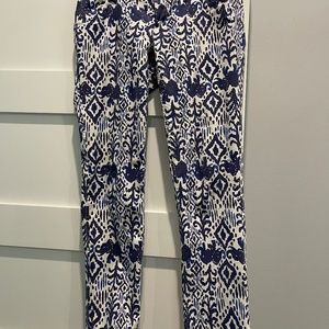 Lilly Pulitzer blue/white list print pants. Size 2